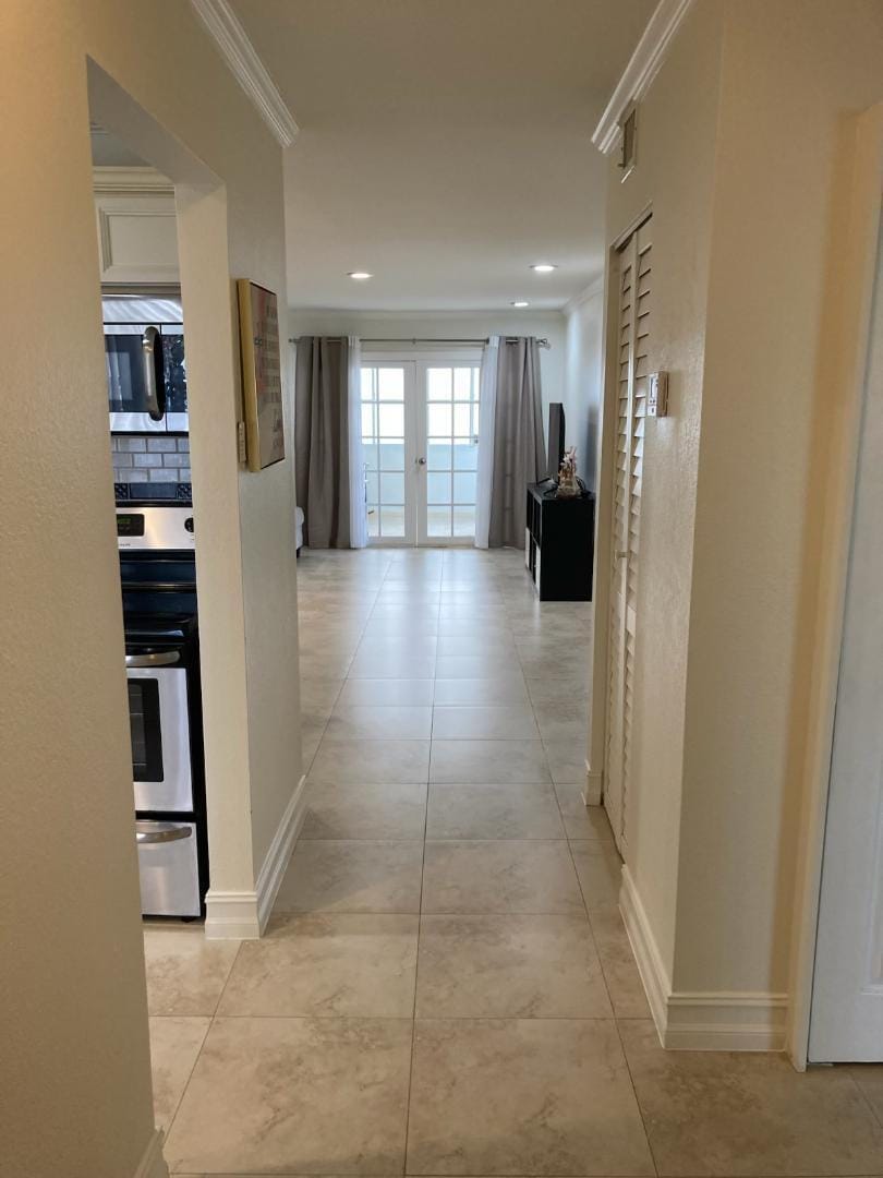 116 Lake Barbara Drive, West Palm Beach, FL 33411 photo 2