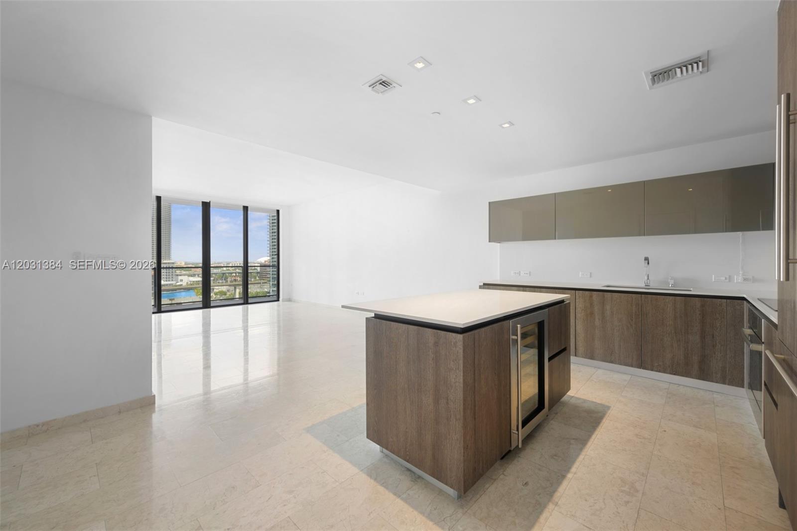 68 SE 6th Street 910, Miami, FL 33131, Miami