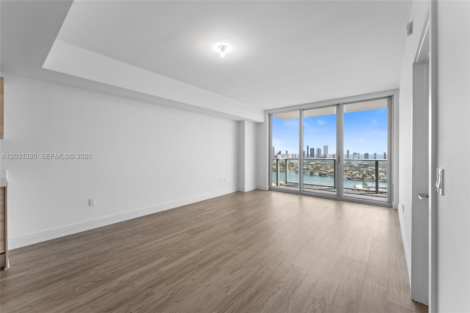16385 Biscayne Boulevard 3120, North Miami Beach, FL 33160, North Miami Beach