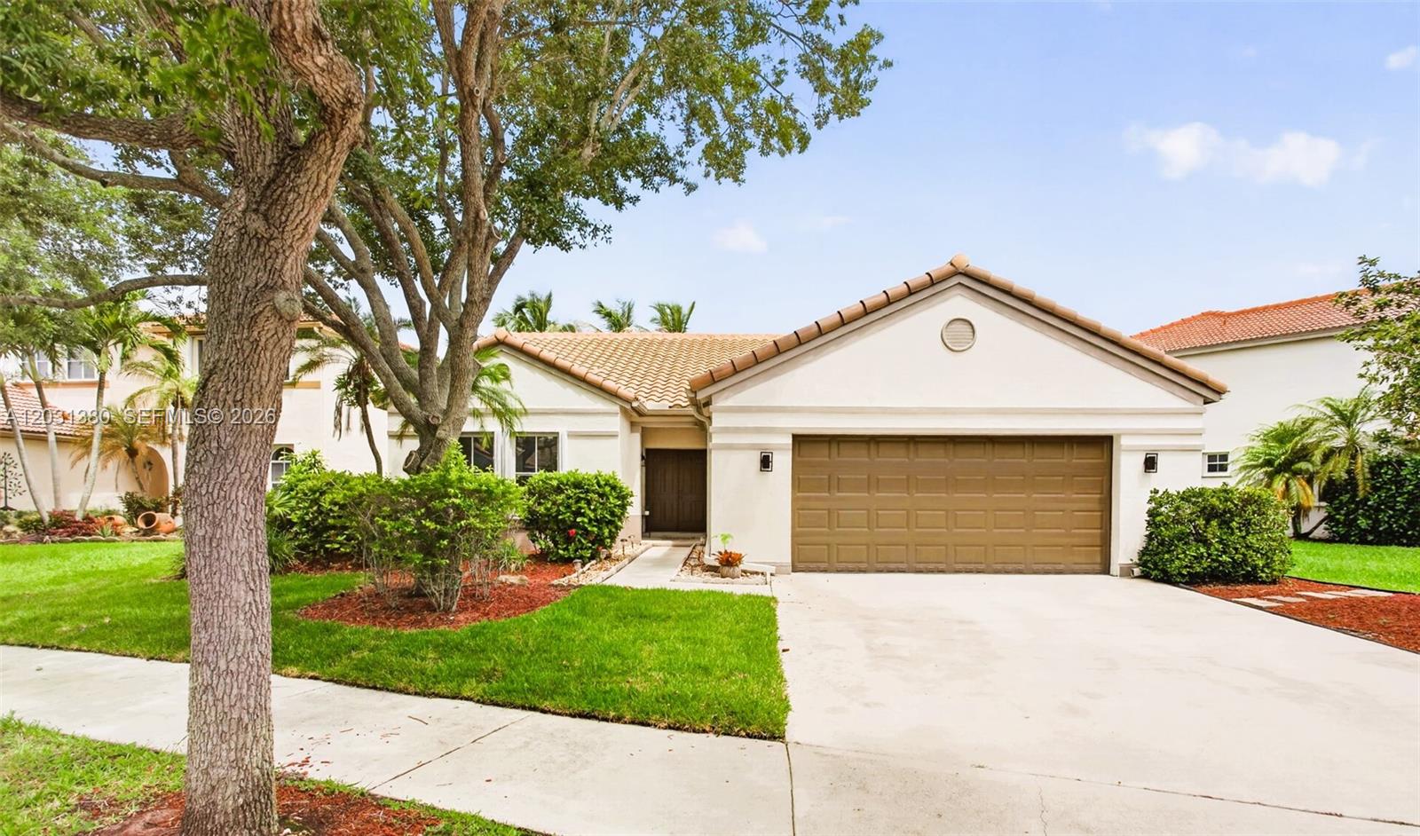 370 Carrington Drive, Weston, FL 33326