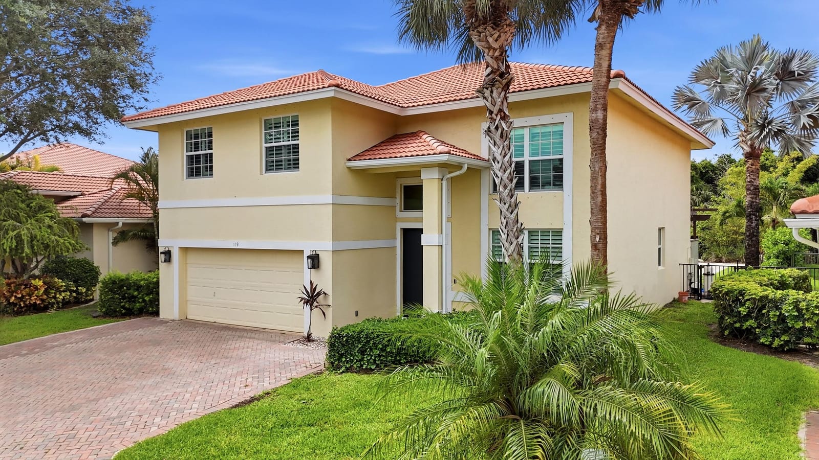 119 Hidden Hollow Drive, Palm Beach Gardens, FL 33418 photo 2