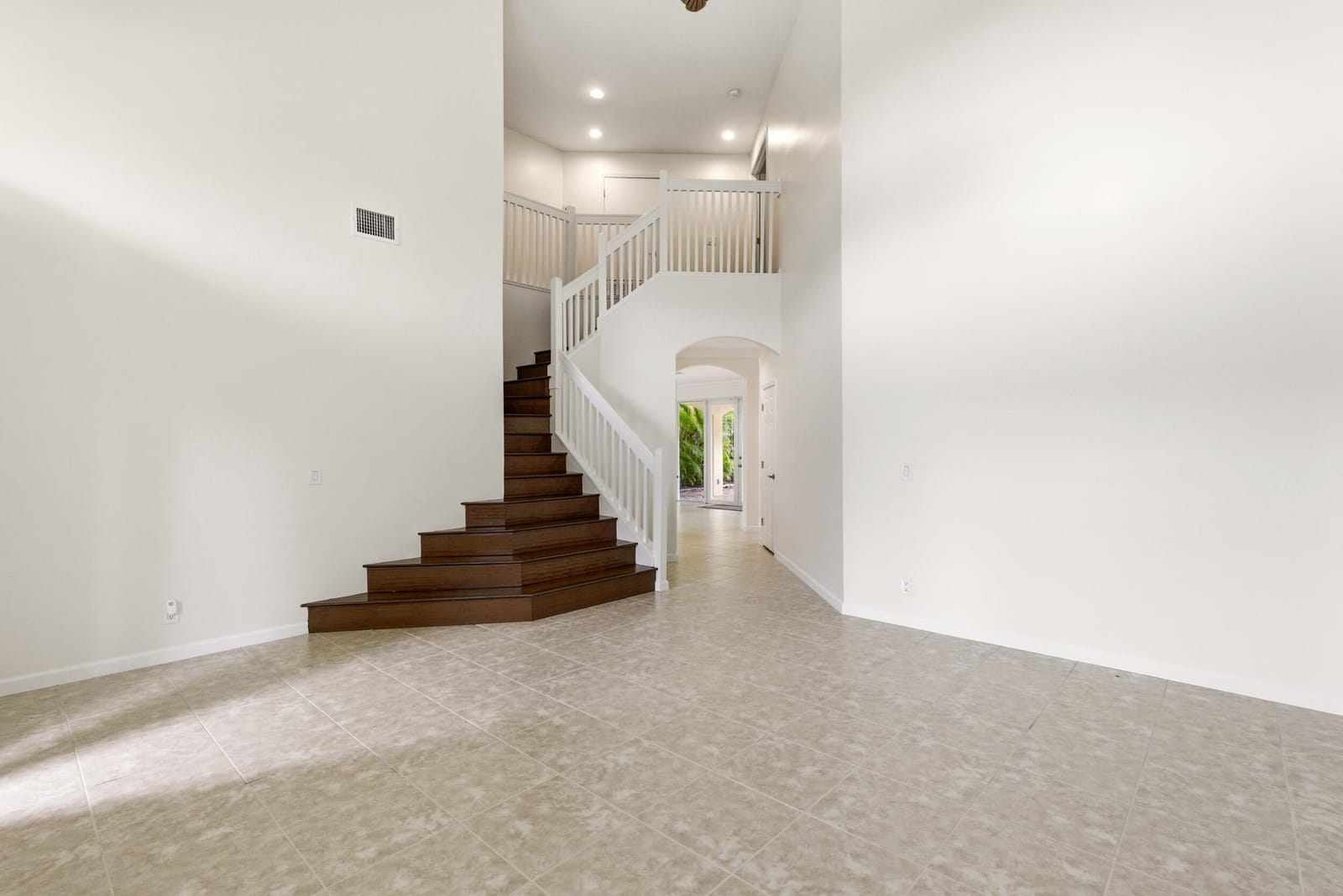 119 Hidden Hollow Drive, Palm Beach Gardens, FL 33418 photo 4