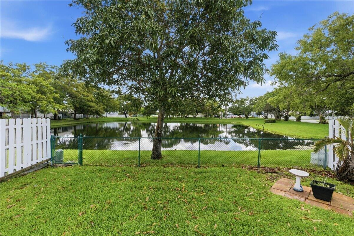 970 SW 111th Way — photo 6