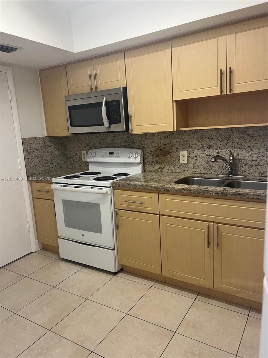 16801 NE 14th Avenue 310 — photo 3