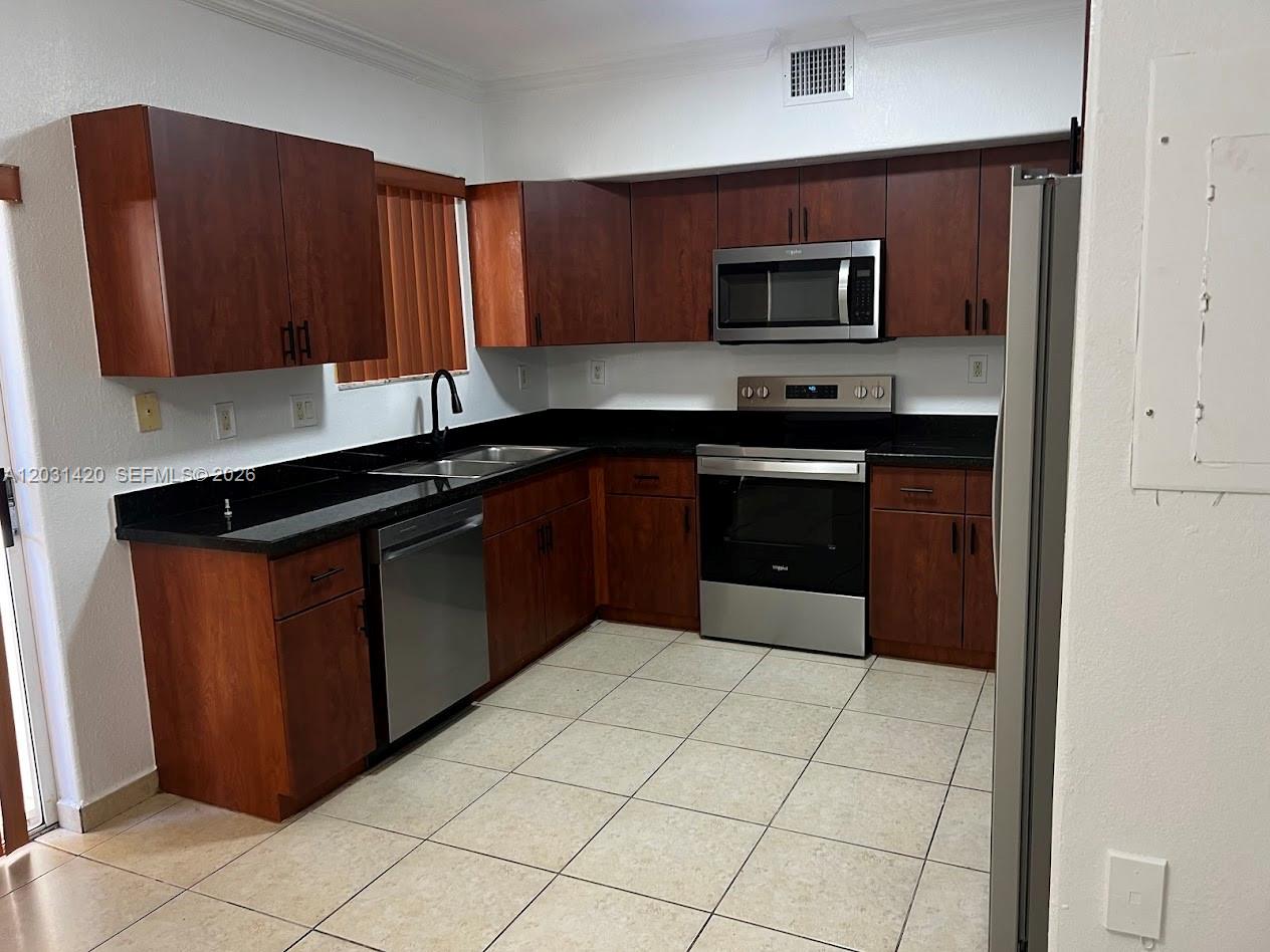 7281 NW 174th Terrace 103, Hialeah, FL 33015, Hialeah