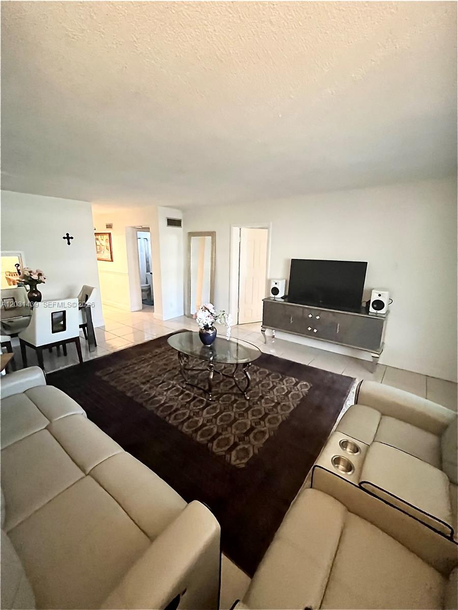 2581 N Garden Drive N 203, Lake Worth, FL 33461, Lake Worth