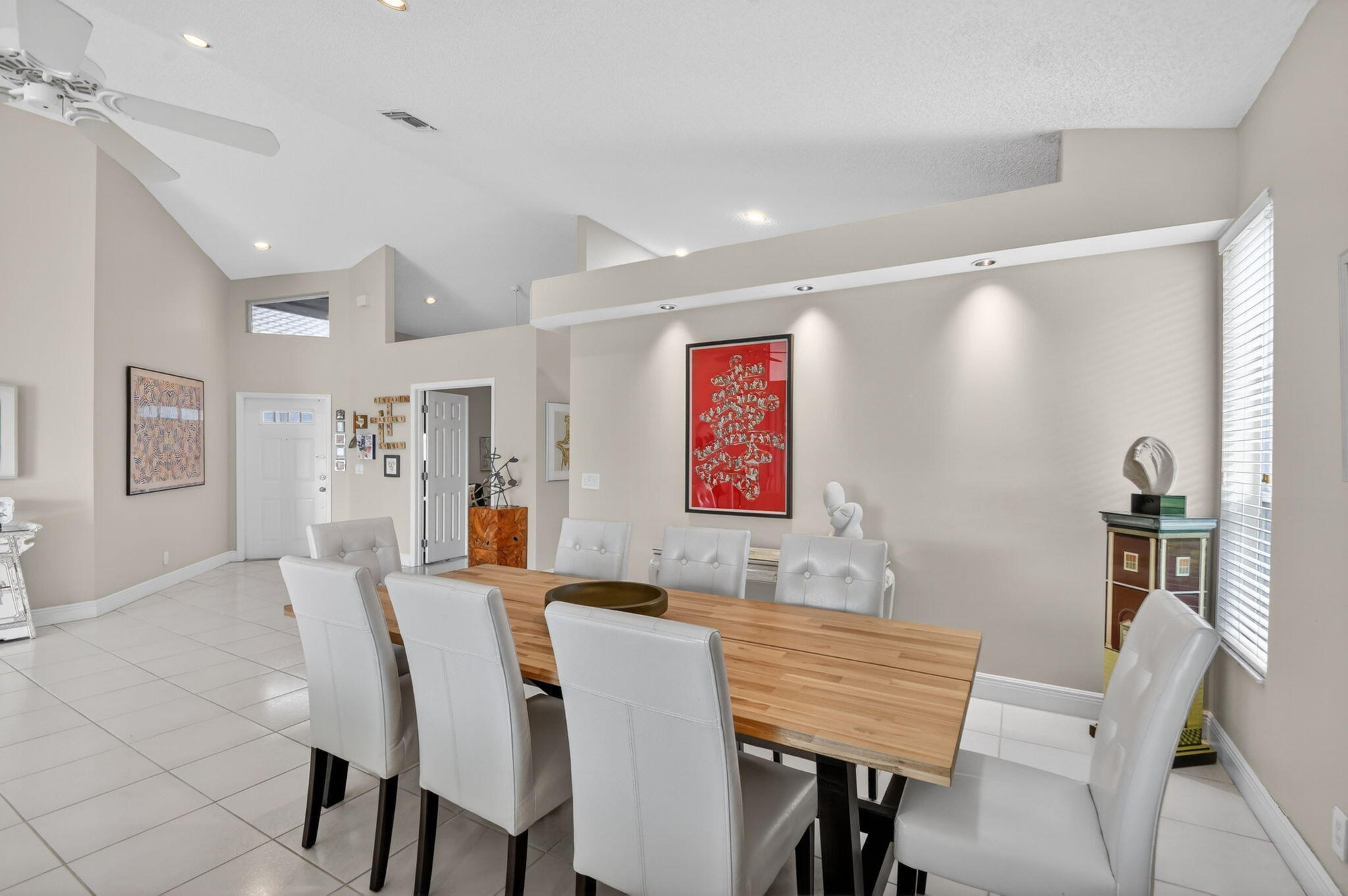 6400 Three Lakes Lane — photo 8