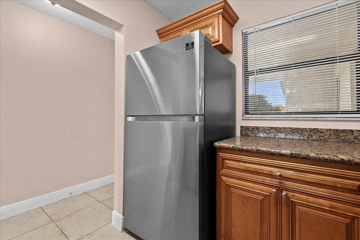 1524 Lake Crystal Drive F — photo 3
