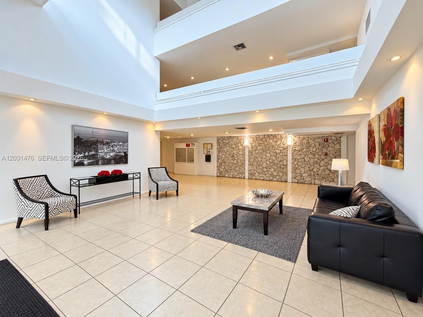 140 Lakeview Drive 211 — photo 2
