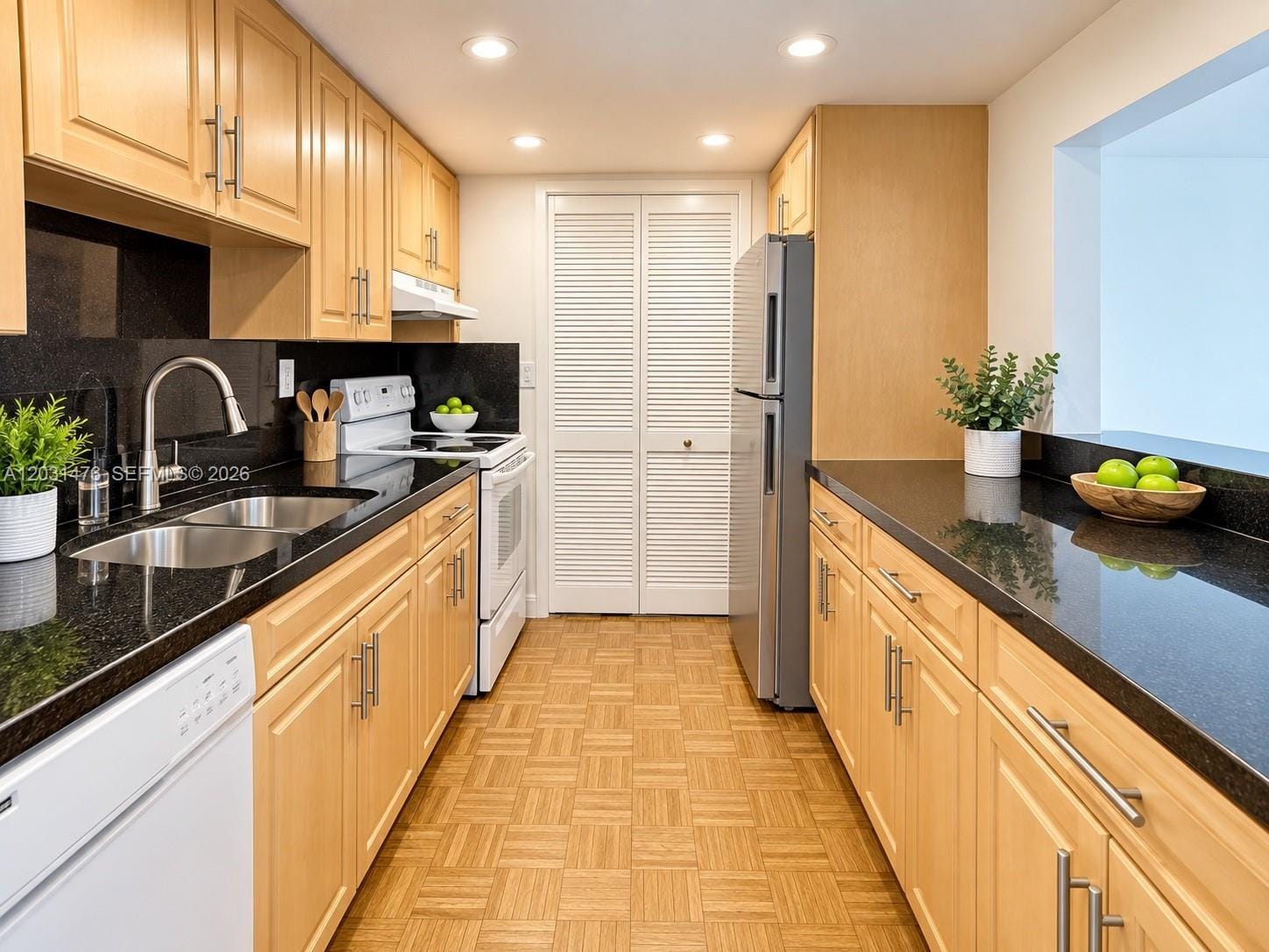 140 Lakeview Drive 211 — photo 7