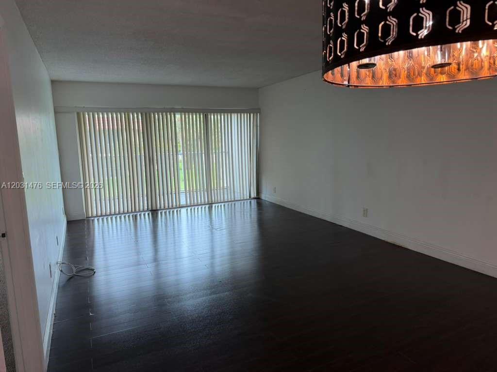 140 Lakeview Drive 211, Weston, FL 33326, Weston