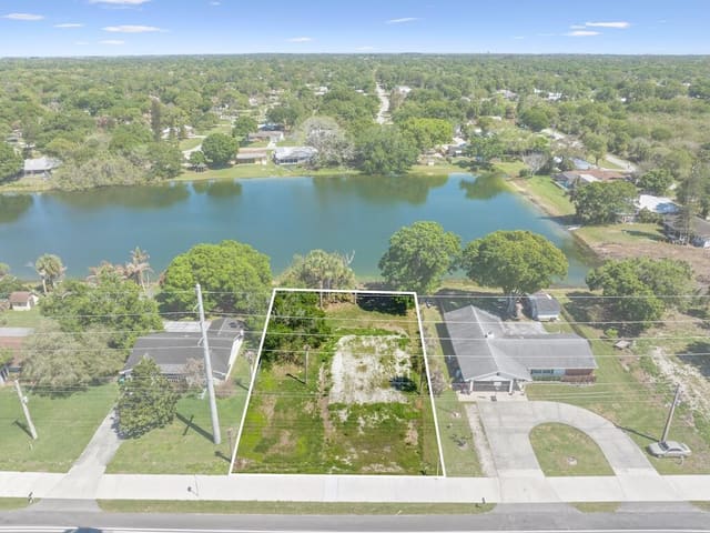 6208 Emerson Avenue, Fort Pierce, FL 34951