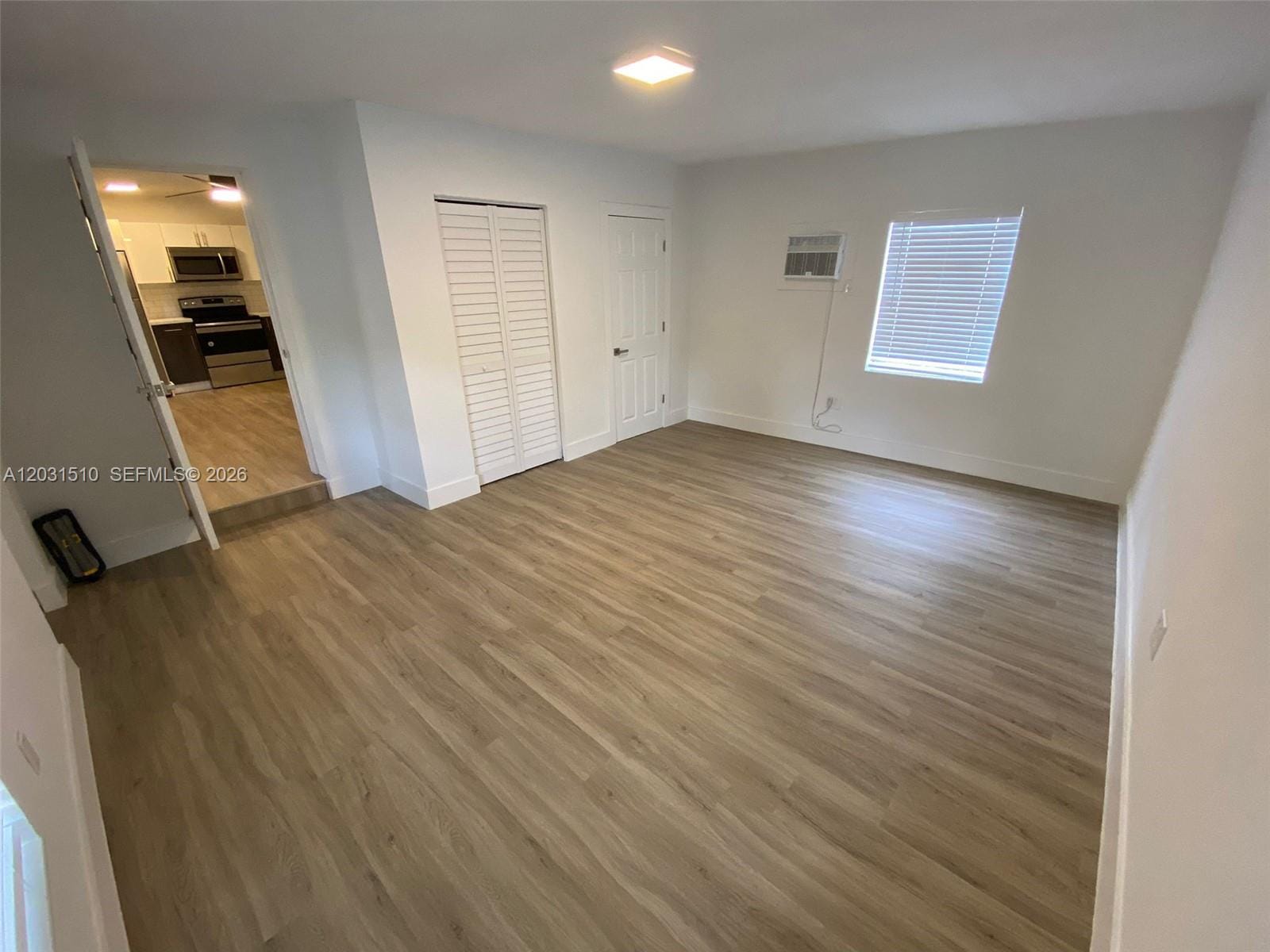 11310 E Peachtree Drive, Miami, FL 33161 photo 12