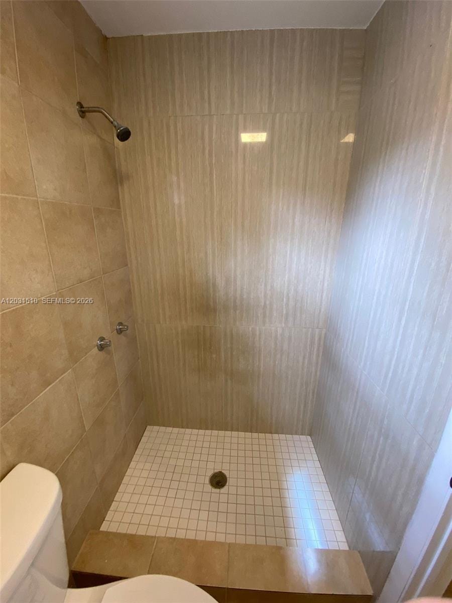 11310 E Peachtree Drive, Miami, FL 33161 photo 27