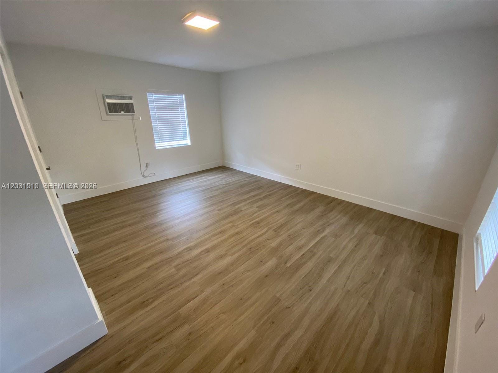 11310 E Peachtree Drive, Miami, FL 33161 photo 10