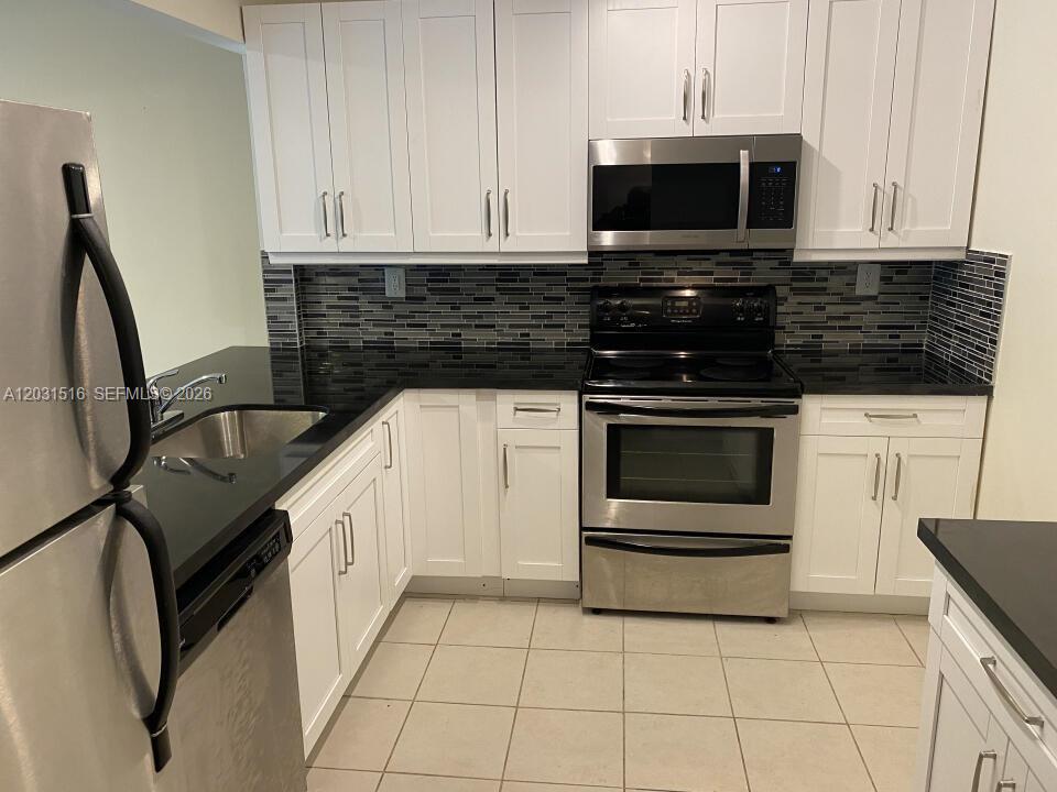 721 N Pine Island Road 304, Plantation, FL 33324, Plantation