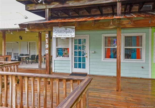 3190 NE Maple Avenue, Jensen Beach, FL 34957