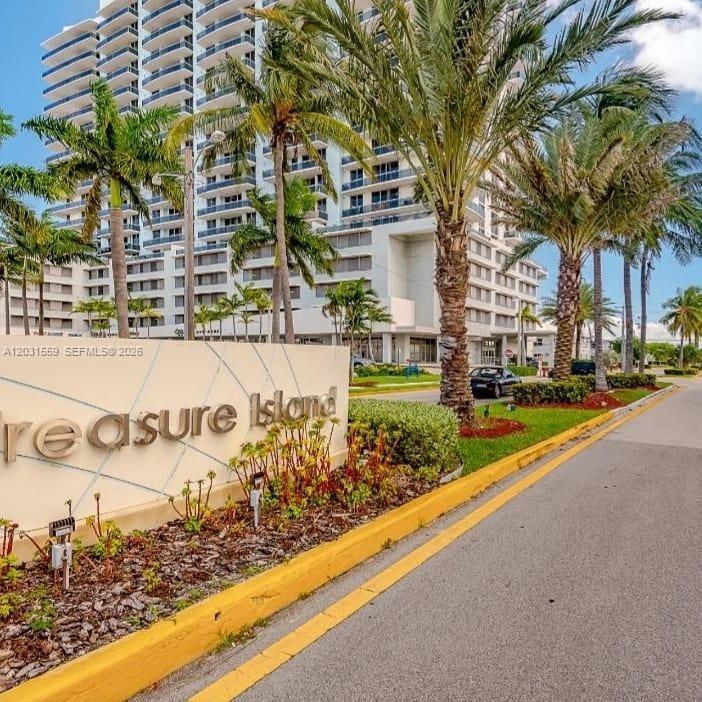 1801 S Treasure Drive 302, North Bay Village, FL 33141, North Bay Village