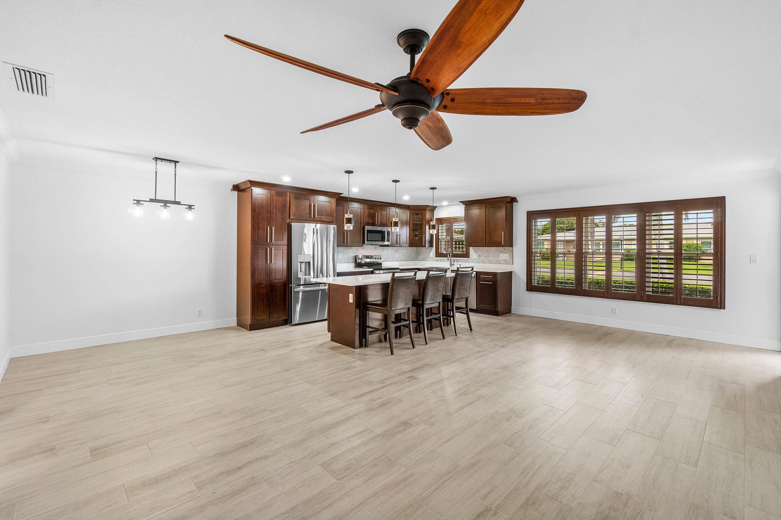 180 High Point B, Boynton Beach, FL 33435 photo 3