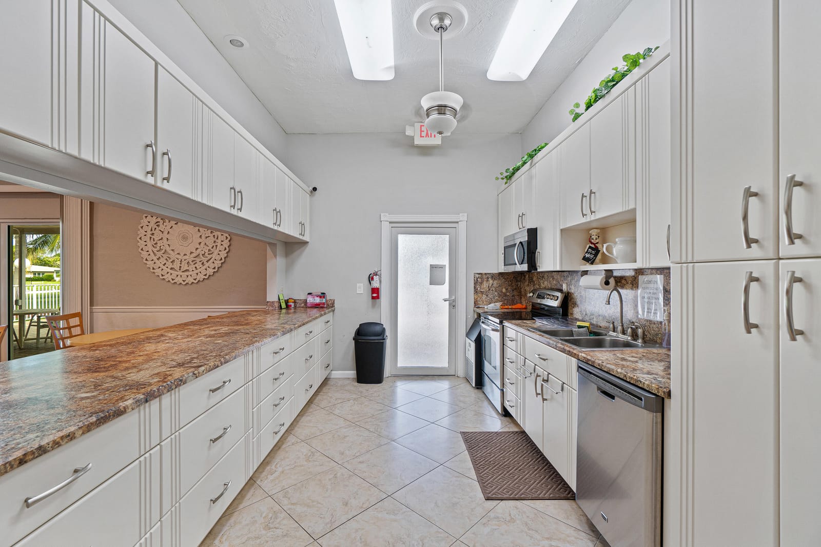 180 High Point B, Boynton Beach, FL 33435 photo 27