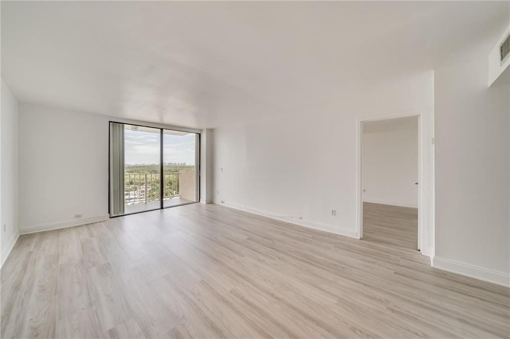 2350 NE 135th Street 1212, North Miami, FL 33181 photo 4