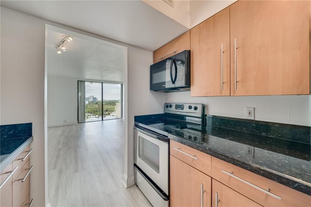 2350 NE 135th Street 1212, North Miami, FL 33181 photo 8