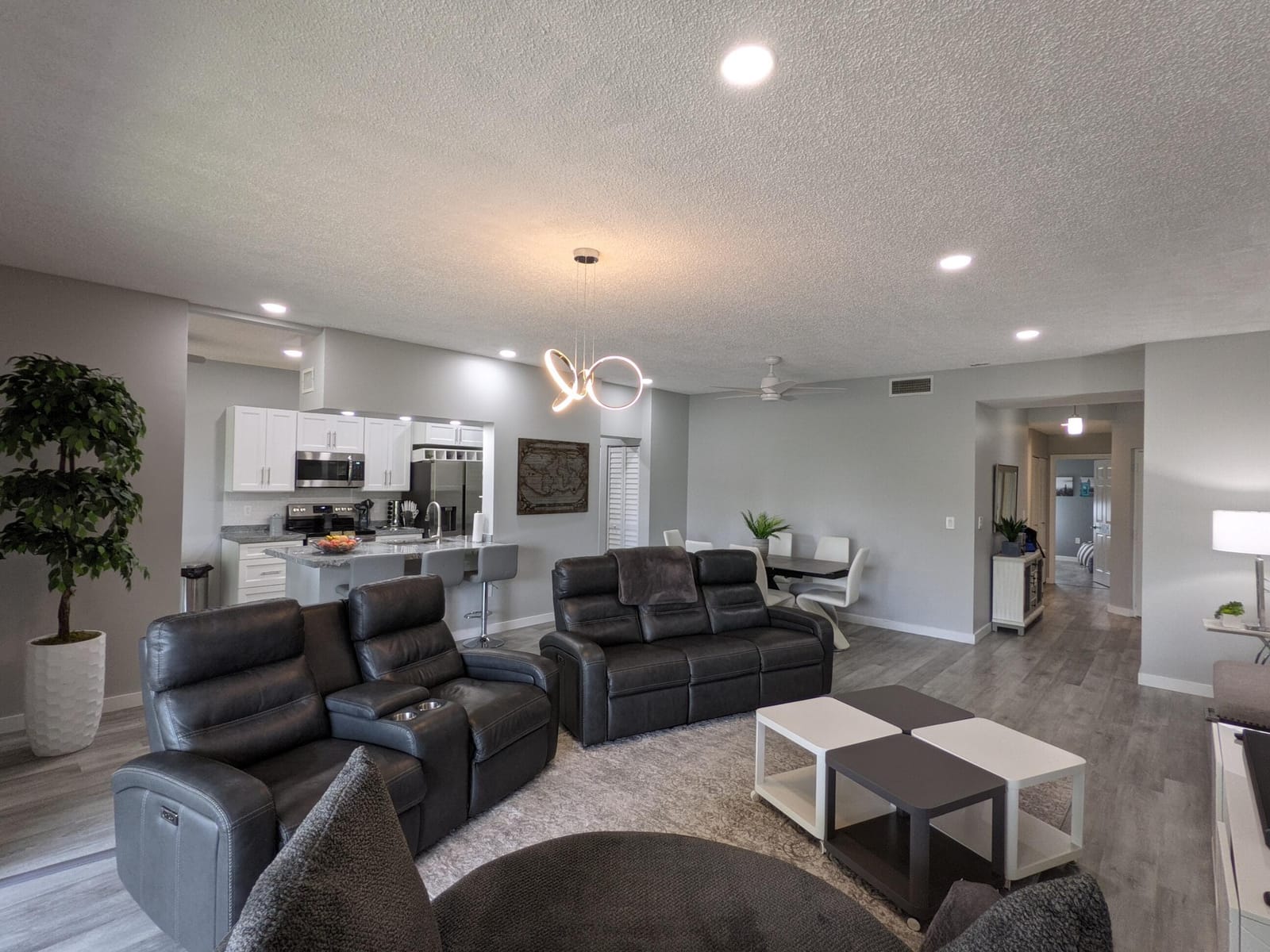 105 Half Moon Circle F2 — photo 3