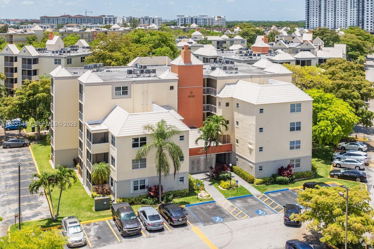 8333 Lake Drive 102, Doral, FL 33166, Doral