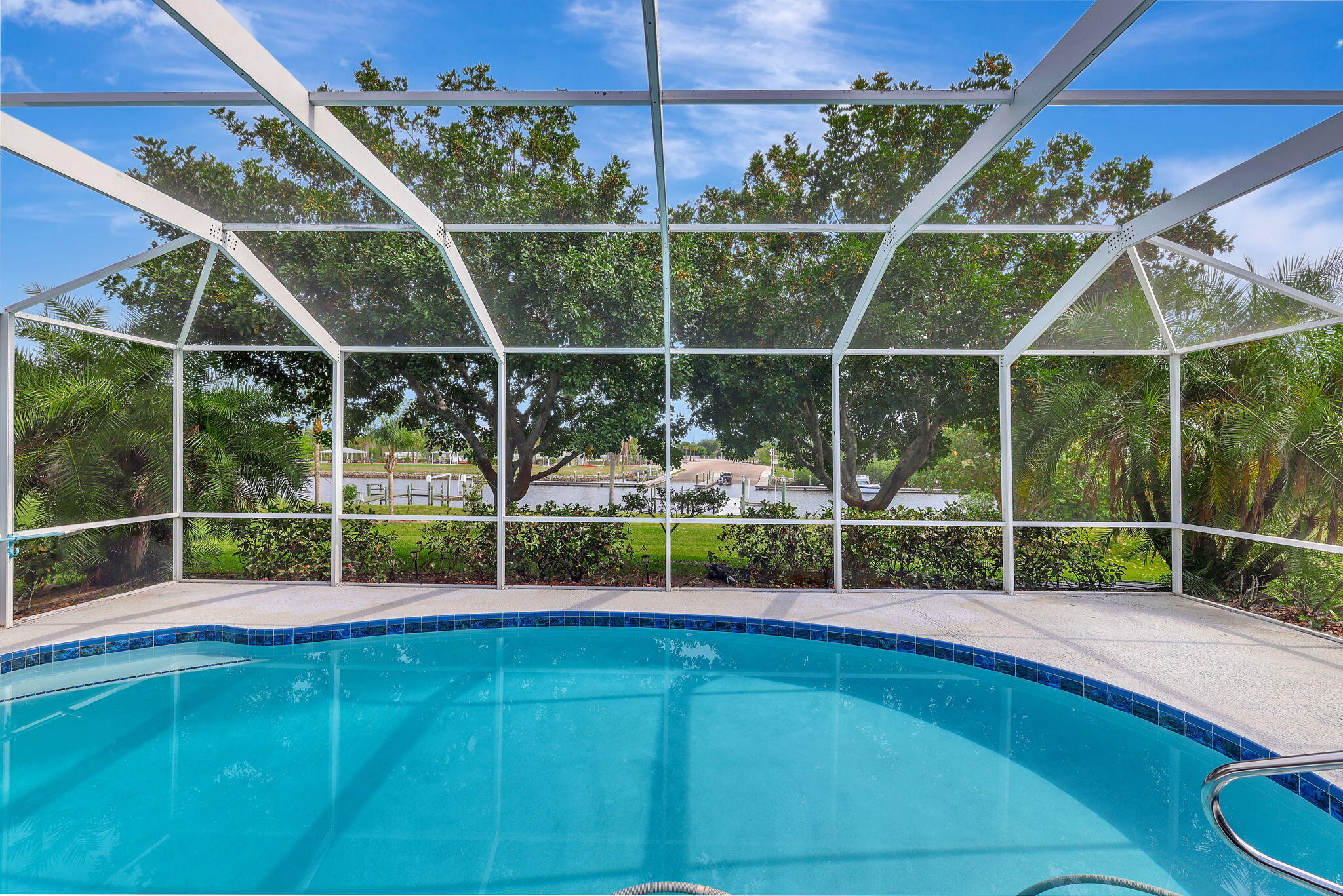2704 SE Eagle Drive — photo 4