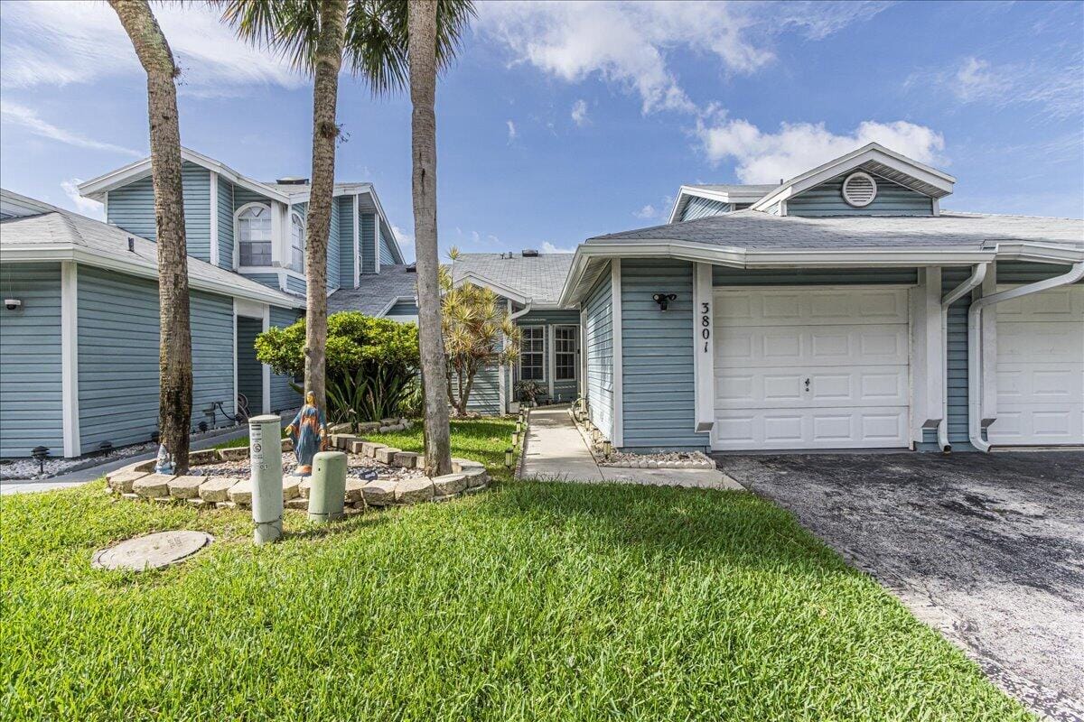 3801 Island Club Circle E, Lake Worth, FL 33462 photo 2