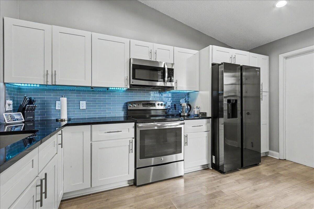 3801 Island Club Circle E, Lake Worth, FL 33462 photo 7