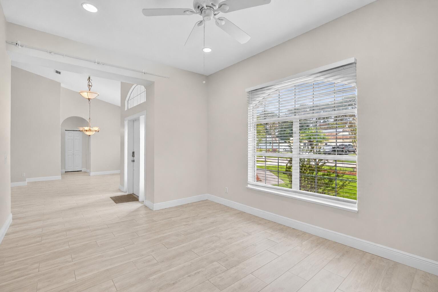 1571 SW Hunnicut Avenue — photo 7