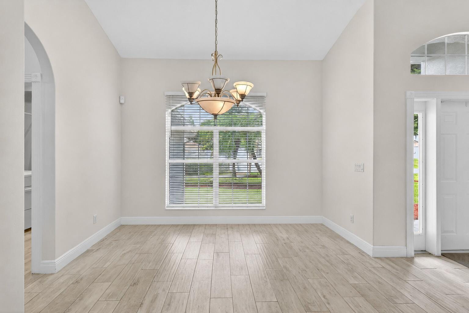 1571 SW Hunnicut Avenue — photo 8