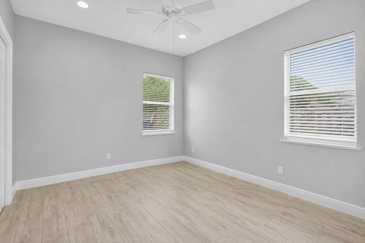 1571 SW Hunnicut Avenue — photo 9