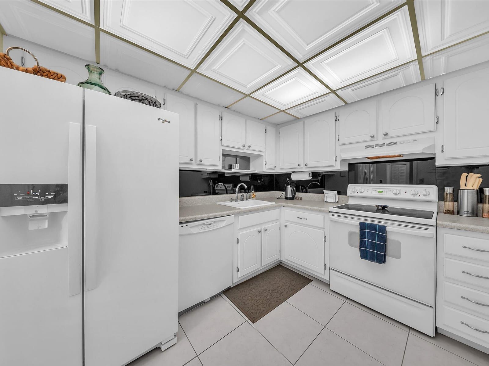 3215 S Ocean Boulevard 104, Highland Beach, FL 33487 photo 15