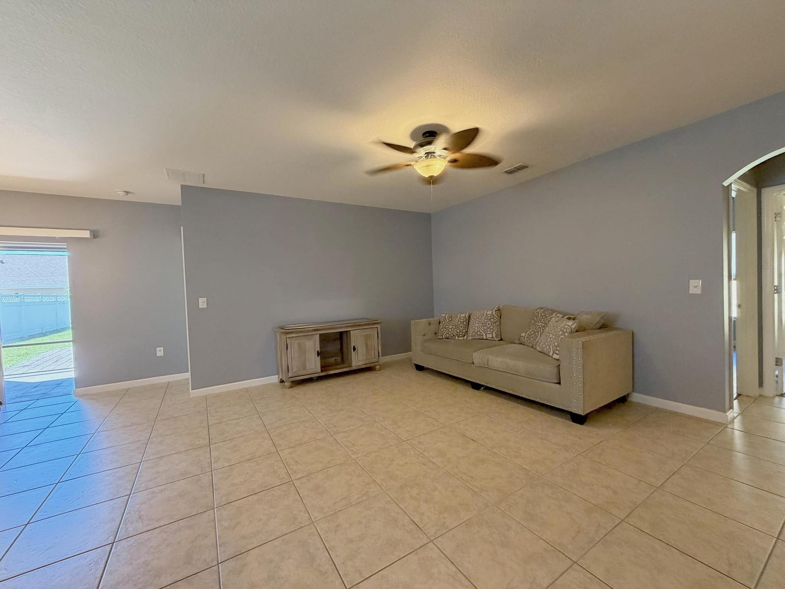 1269 SW Lexington Manor SW, Vero Beach, FL 32962 photo 12