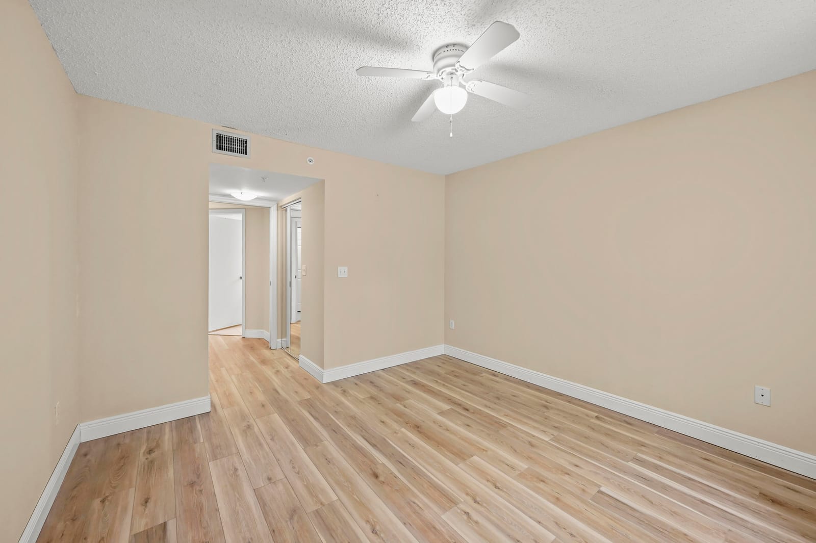 1100 S Crestwood Ct Court S 1109, Royal Palm Beach, FL 33411 photo 19