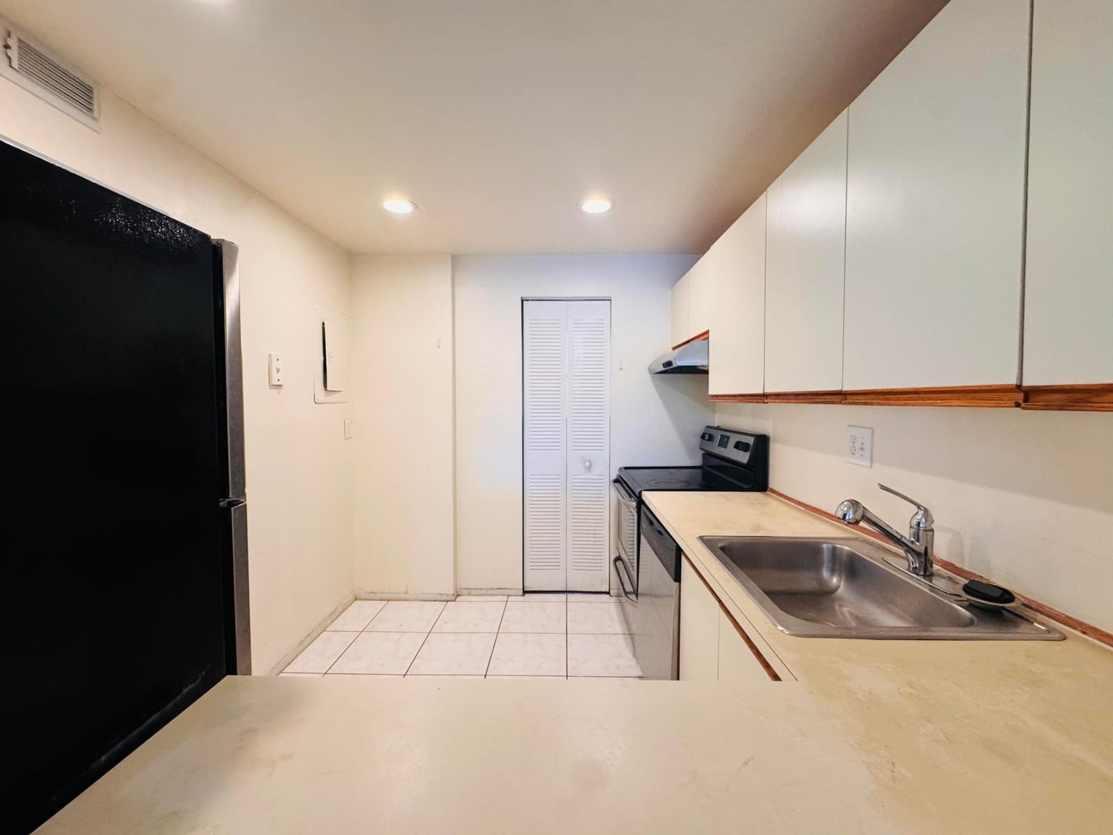 8025 S Colony Cir Circle 203, Tamarac, FL 33321 photo 10