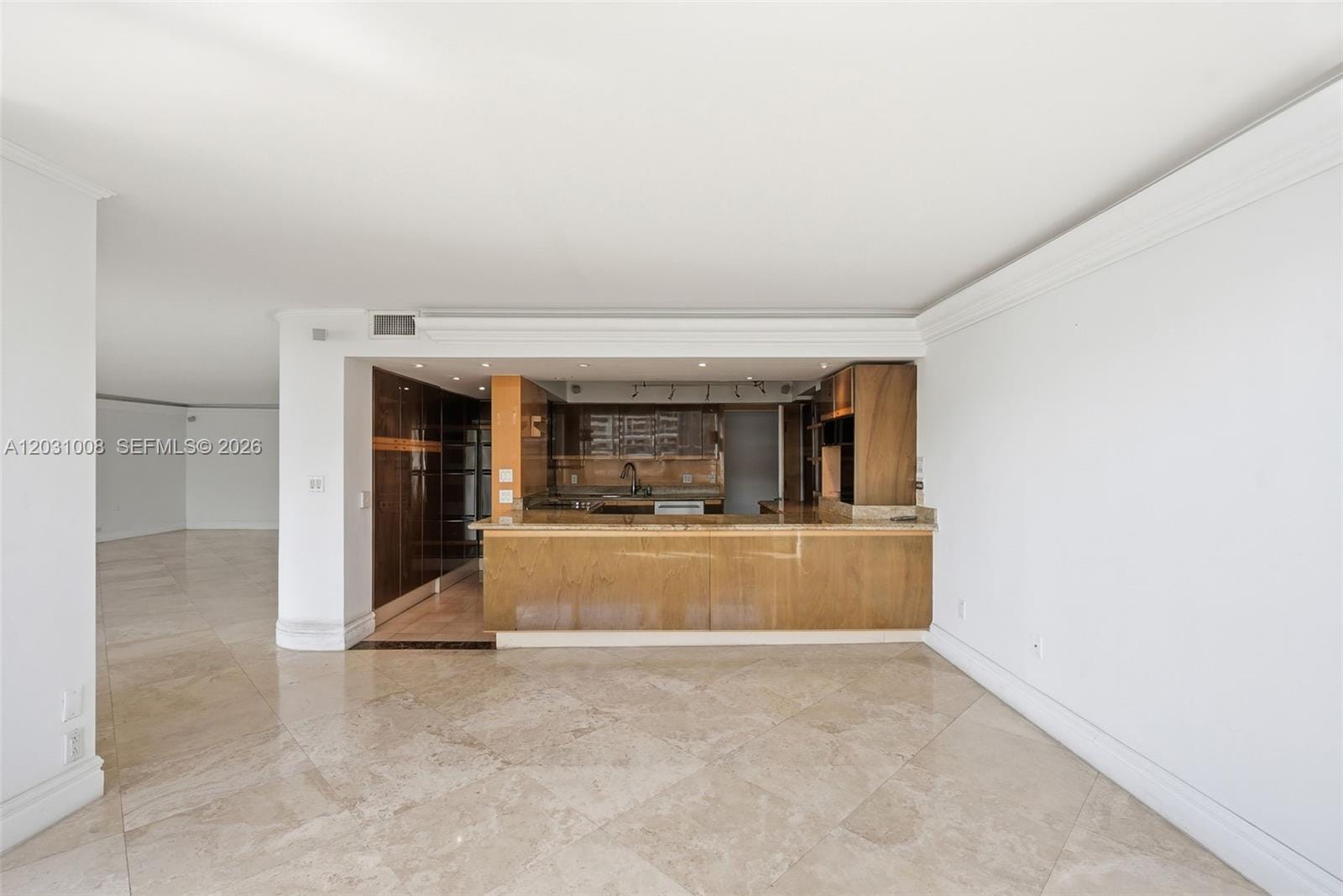 3 Grove Isle Drive C605 — photo 7