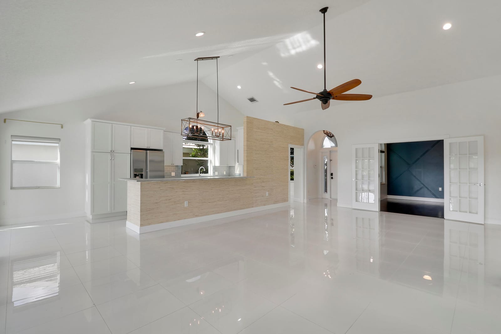 1560 Wilderness Road — photo 3