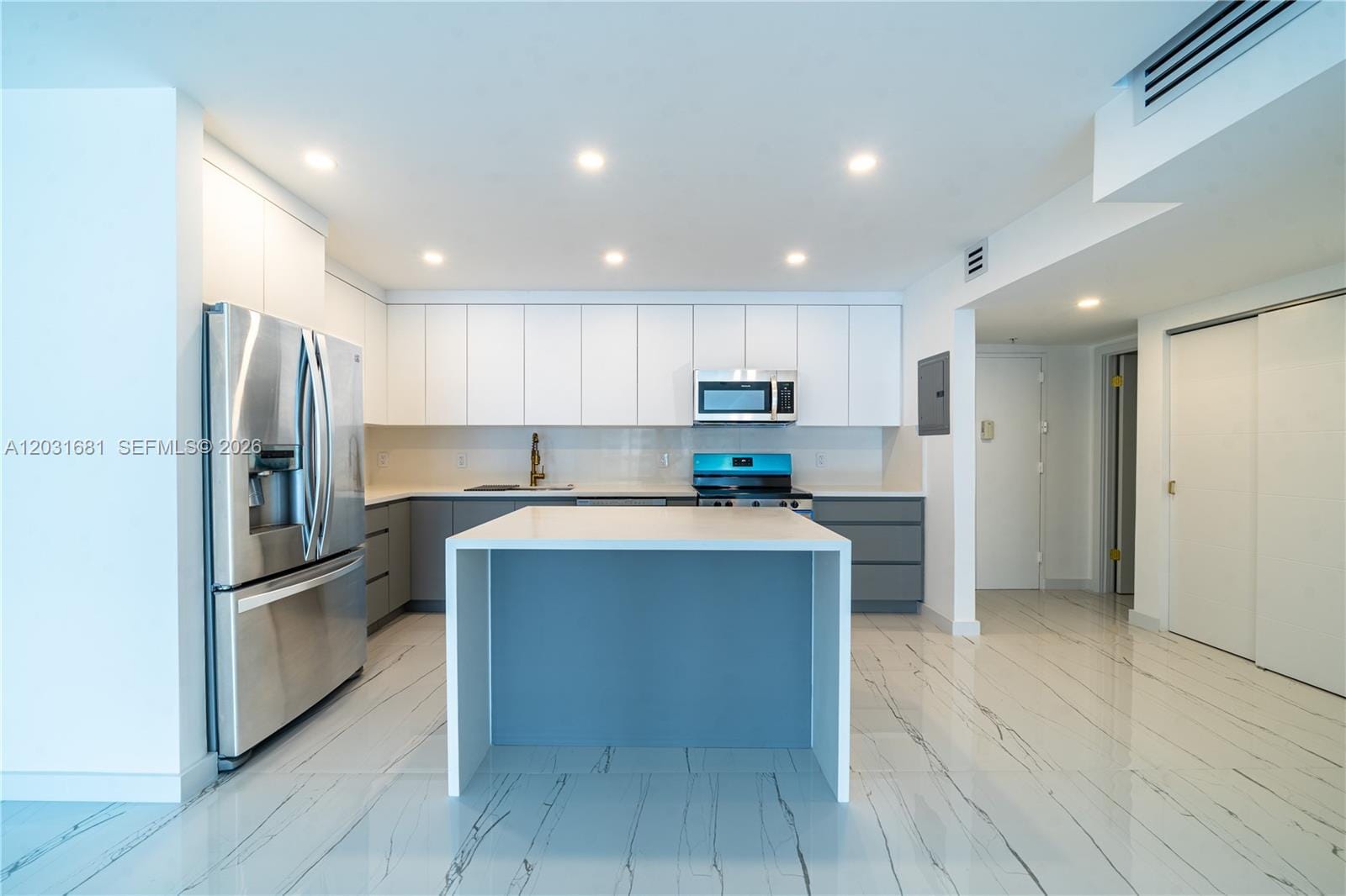 19380 Collins Avenue 1105 — photo 4