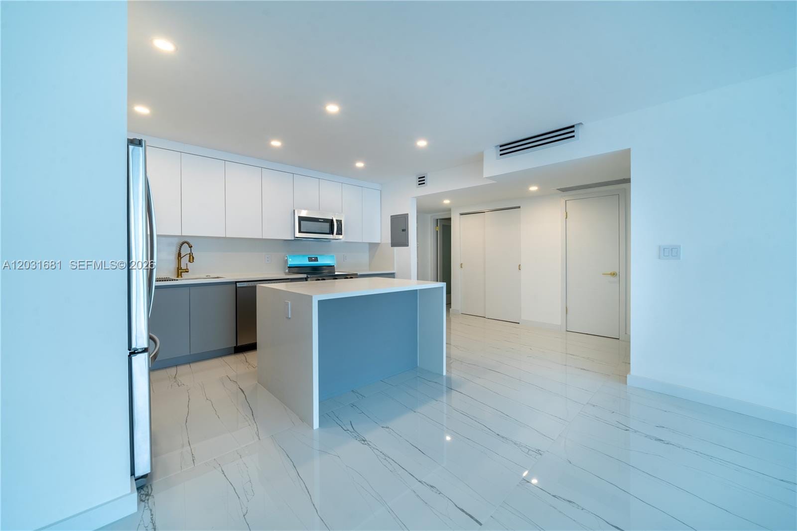 19380 Collins Avenue 1105 — photo 5