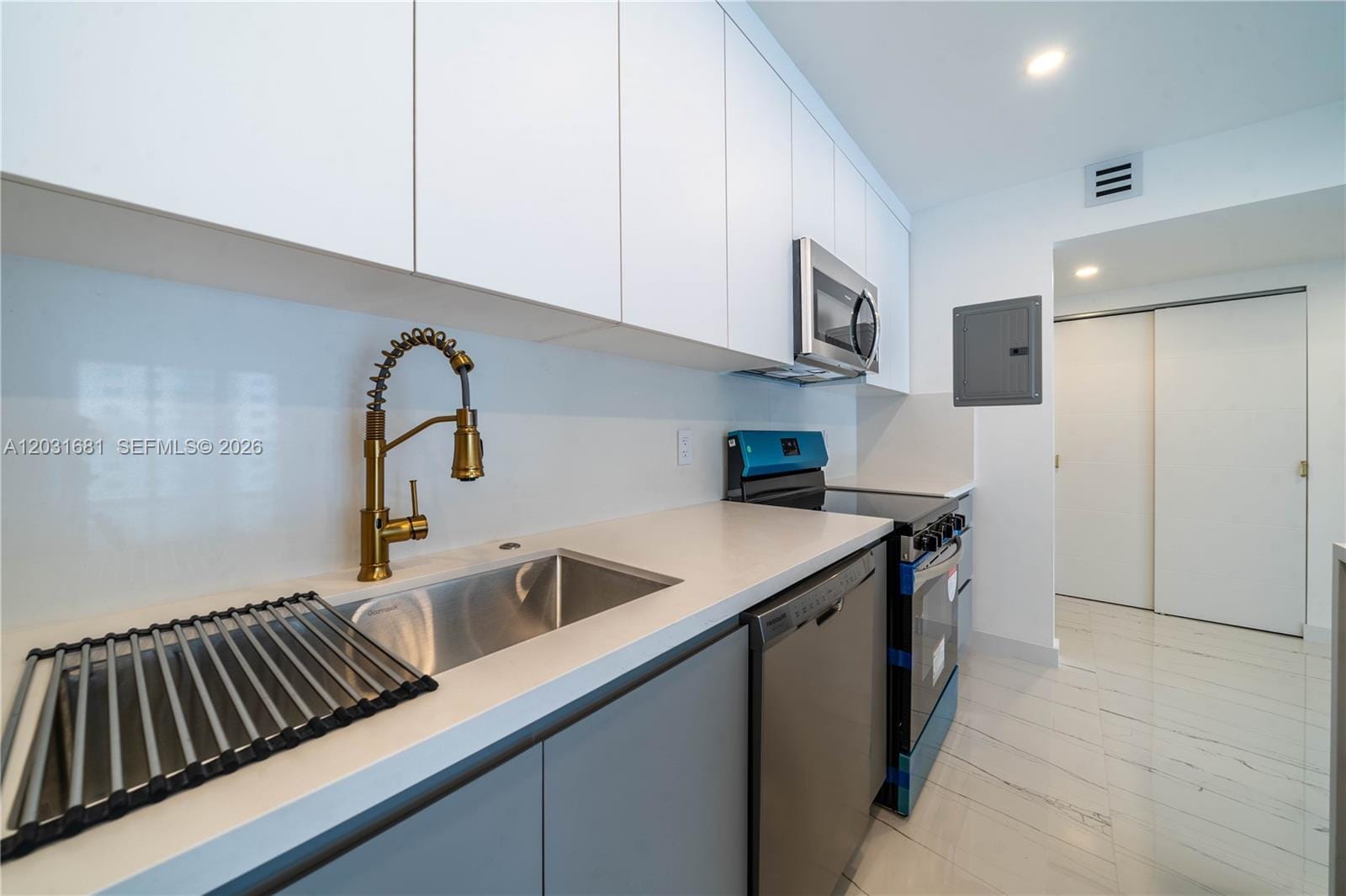 19380 Collins Avenue 1105 — photo 7