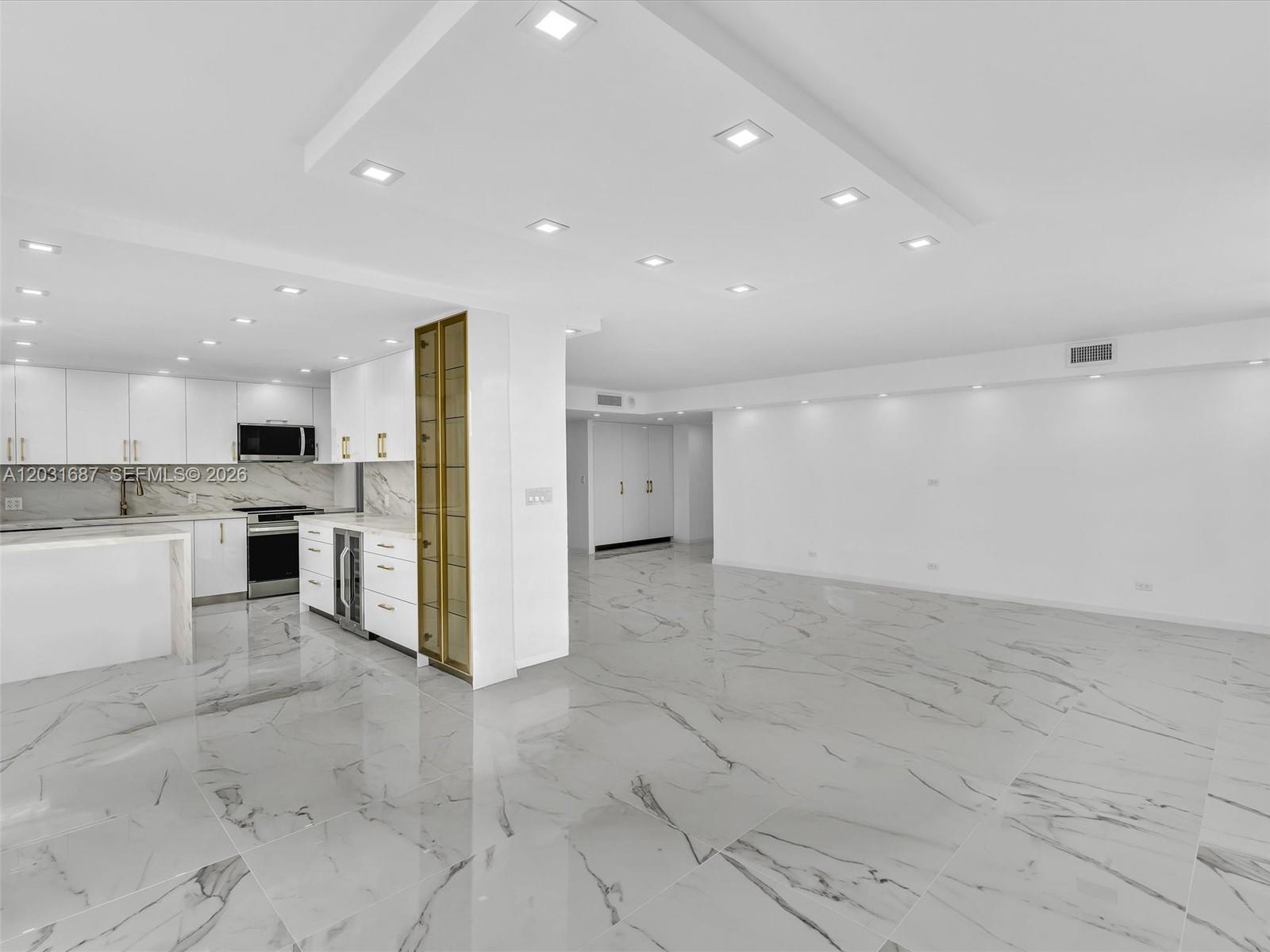 230 174th Street 712, Sunny Isles Beach, FL 33160, Sunny Isles Beach