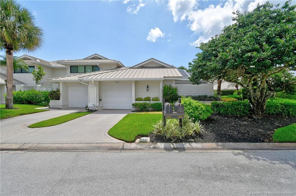 5636 SE Foxcross Place, Stuart, FL 34997 photo 2
