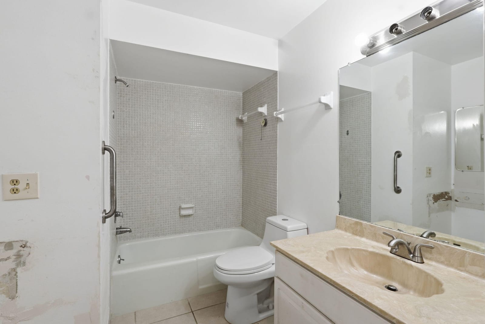 175 SE St Lucie Boulevard D-2, Stuart, FL 34996 photo 13