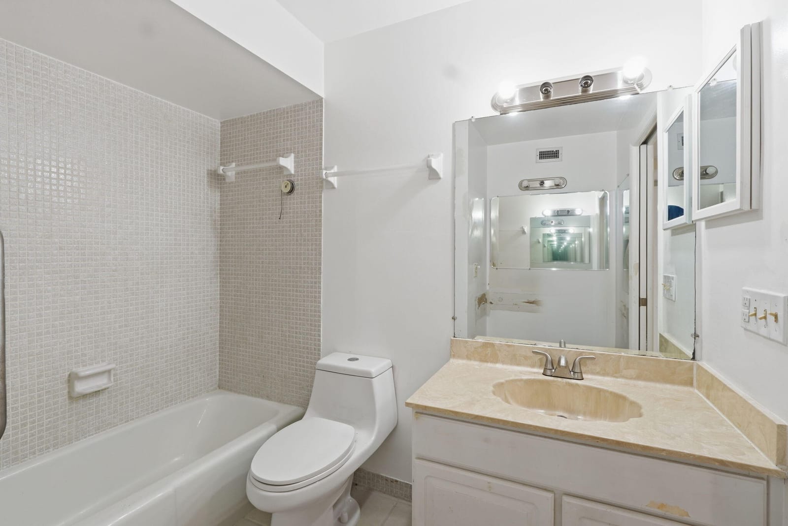 175 SE St Lucie Boulevard D-2, Stuart, FL 34996 photo 14