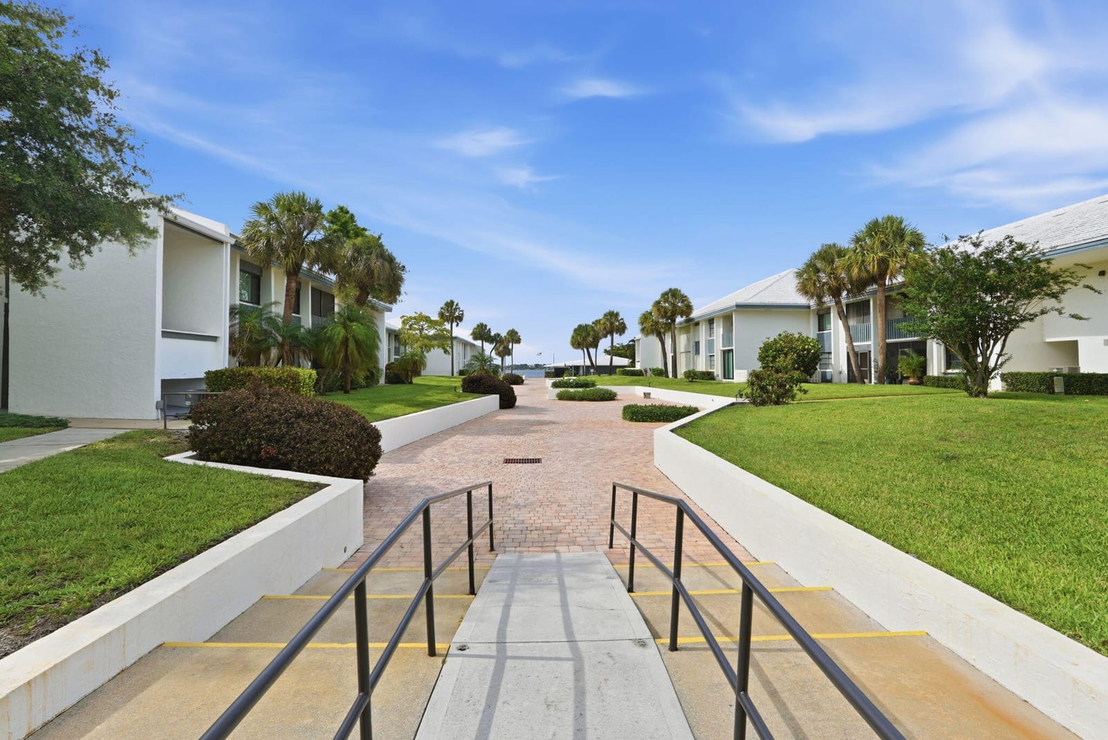 175 SE St Lucie Boulevard D-2, Stuart, FL 34996 photo 23