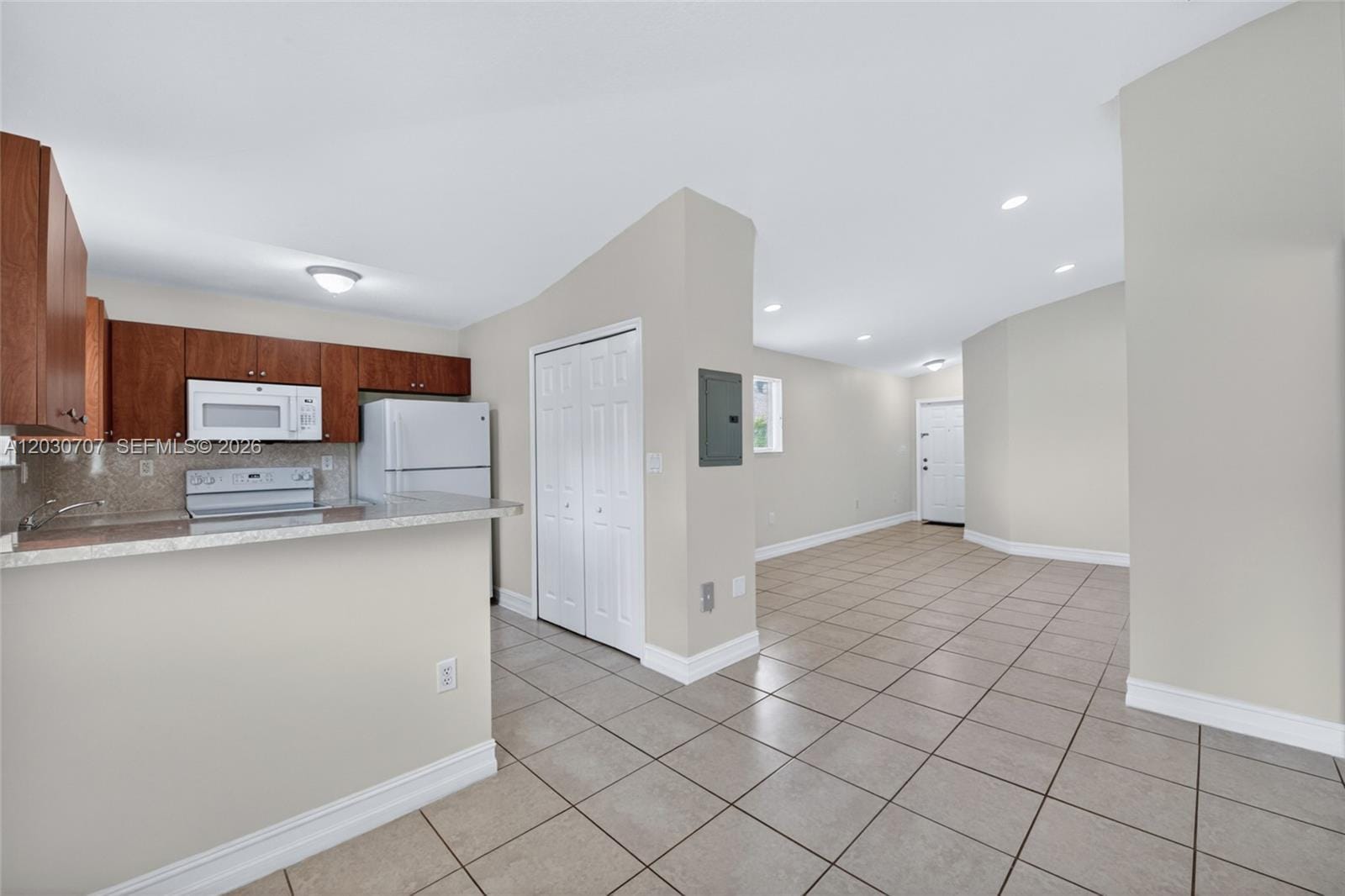 2721 SE 12th Place 206, Homestead, FL 33035 photo 8
