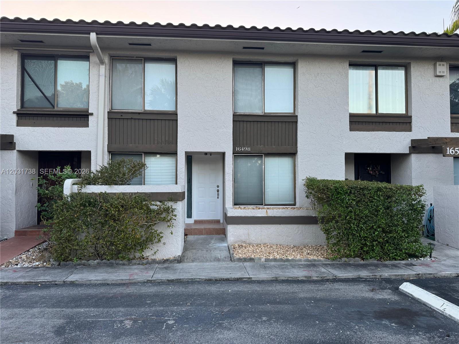 16498 NE 26th Avenue 12, North Miami Beach, FL 33160, North Miami Beach